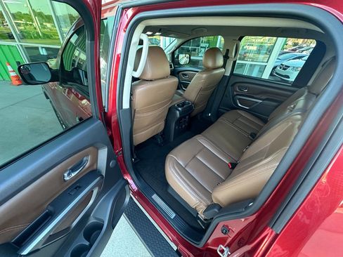 Used 2019 Nissan Titan Platinum Reserve w/ Platinum Utility Package image 12