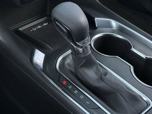 Certified 2023 Chevrolet Traverse LT image 19