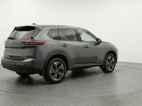 Used 2025 Nissan Rogue SV FWD image 7