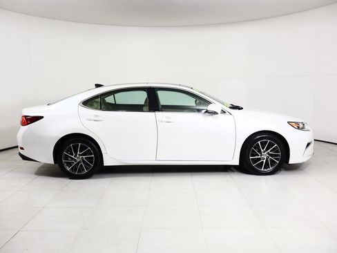 Used 2017 Lexus ES 350 image 18
