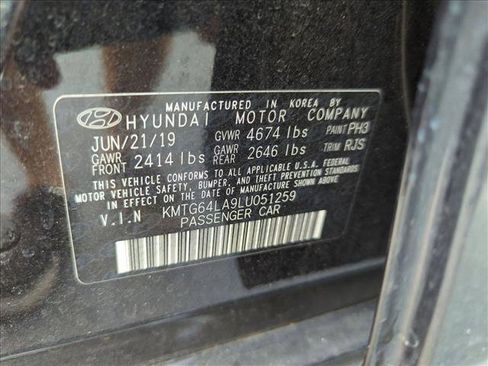 Used 2020 Genesis G70 2.0T RWD image 15