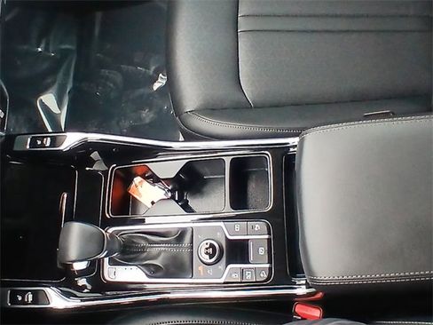 Certified 2023 Kia Sorento SX image 21