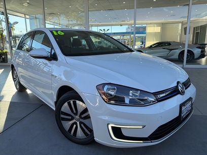 Used 2016 Volkswagen e-Golf SE w/ DC Fast Charging Package