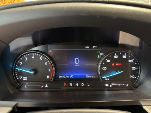 Used 2023 Ford Explorer XLT RWD image 10