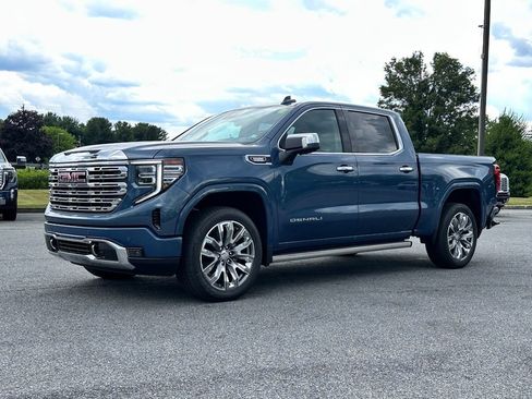 New 2026 GMC Sierra 1500 Denali w/ Denali Reserve Package AWD/4WD image 2