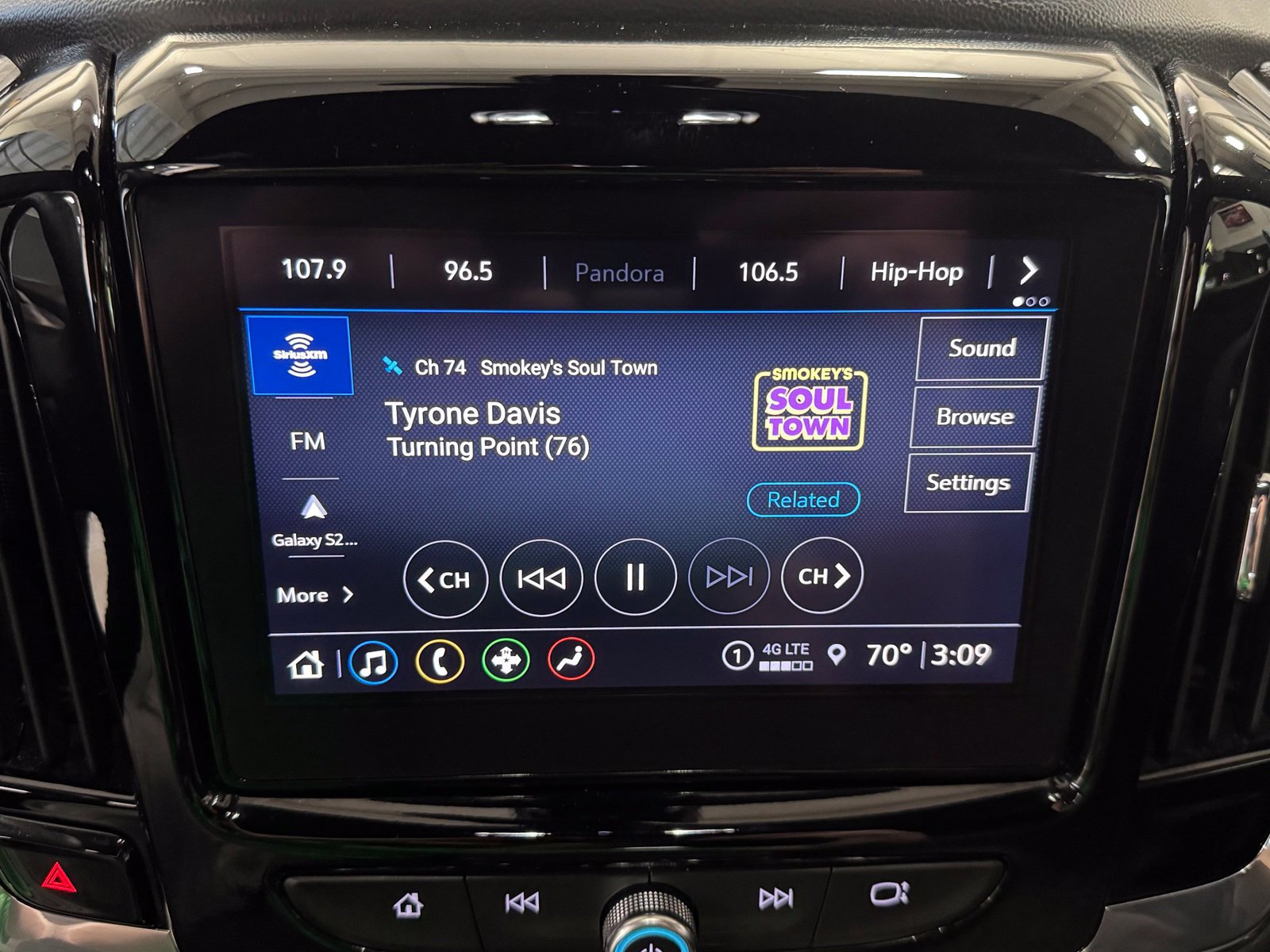 Used 2023 Chevrolet Traverse LT FWD image 28
