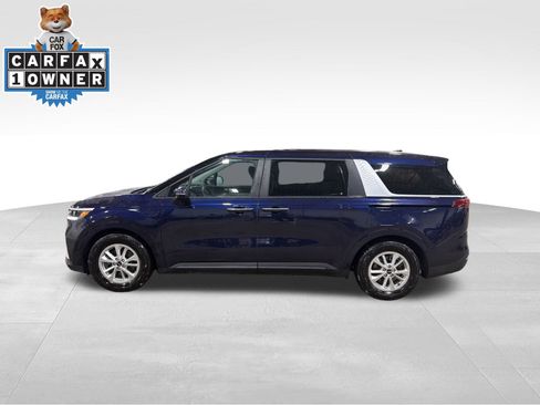 Used 2024 Kia Carnival LX image 8