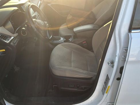 Used 2017 Hyundai Santa Fe Sport image 8