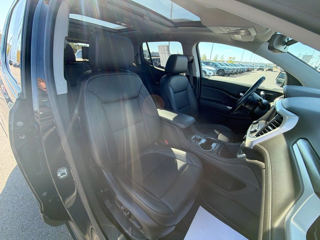 Used 2022 GMC Acadia SLT w/ Elevation Edition AWD/4WD image 32