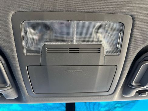 Used 2017 Toyota Camry LE image 30