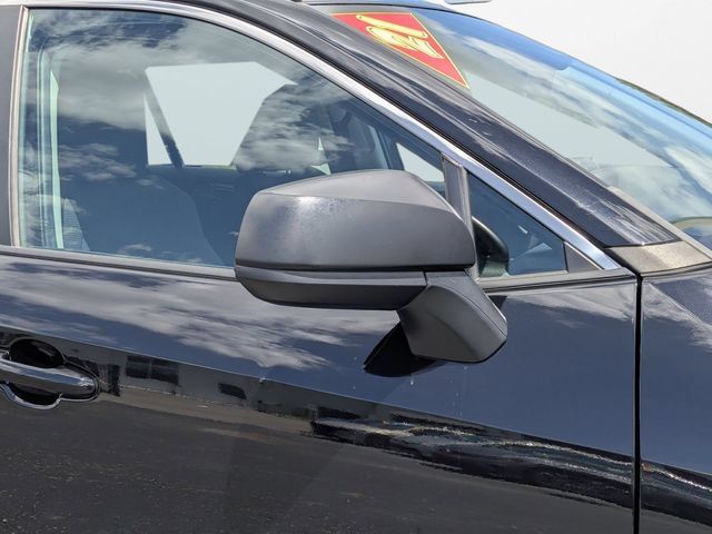 Used 2021 Toyota RAV4 LE AWD/4WD image 11