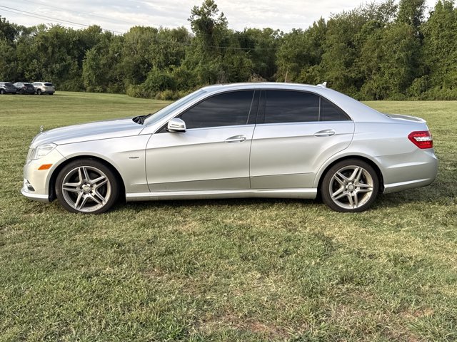 Used 2012 Mercedes-Benz E 350 4MATIC Sedan image 3