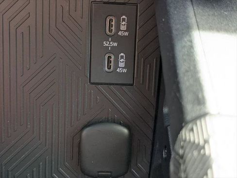 Certified 2025 Toyota 4Runner SR5 AWD/4WD image 21