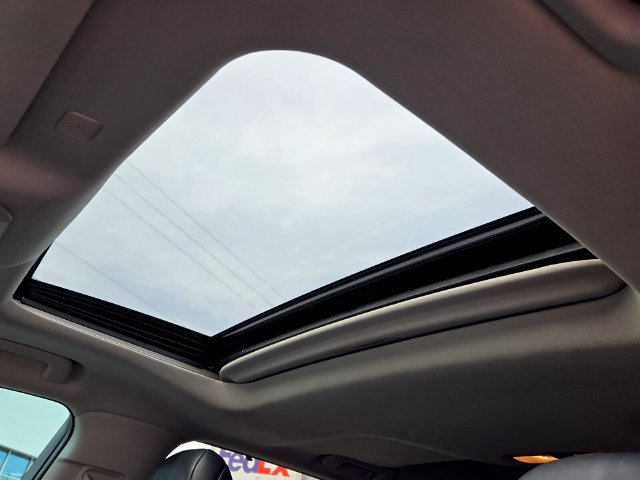 Used 2020 Toyota Highlander XLE FWD image 21
