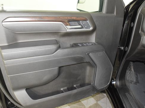 Used 2025 GMC Sierra 1500 SLT image 39