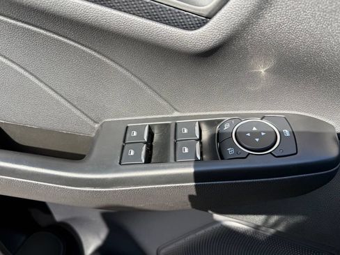 Used 2025 Ford Escape ST-Line Select AWD/4WD image 24