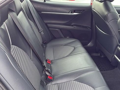 Used 2019 Toyota Camry SE image 28