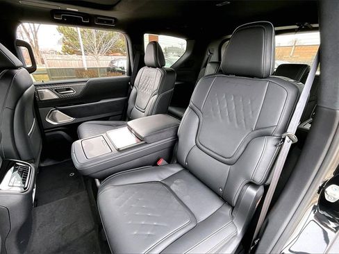 New 2026 INFINITI QX80 Autograph w/ Premium Cargo Package image 10