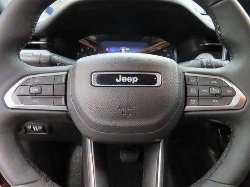 Used 2025 Jeep Compass Limited AWD/4WD image 48