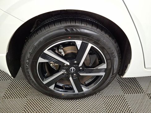 Used 2024 Nissan Sentra SV image 26