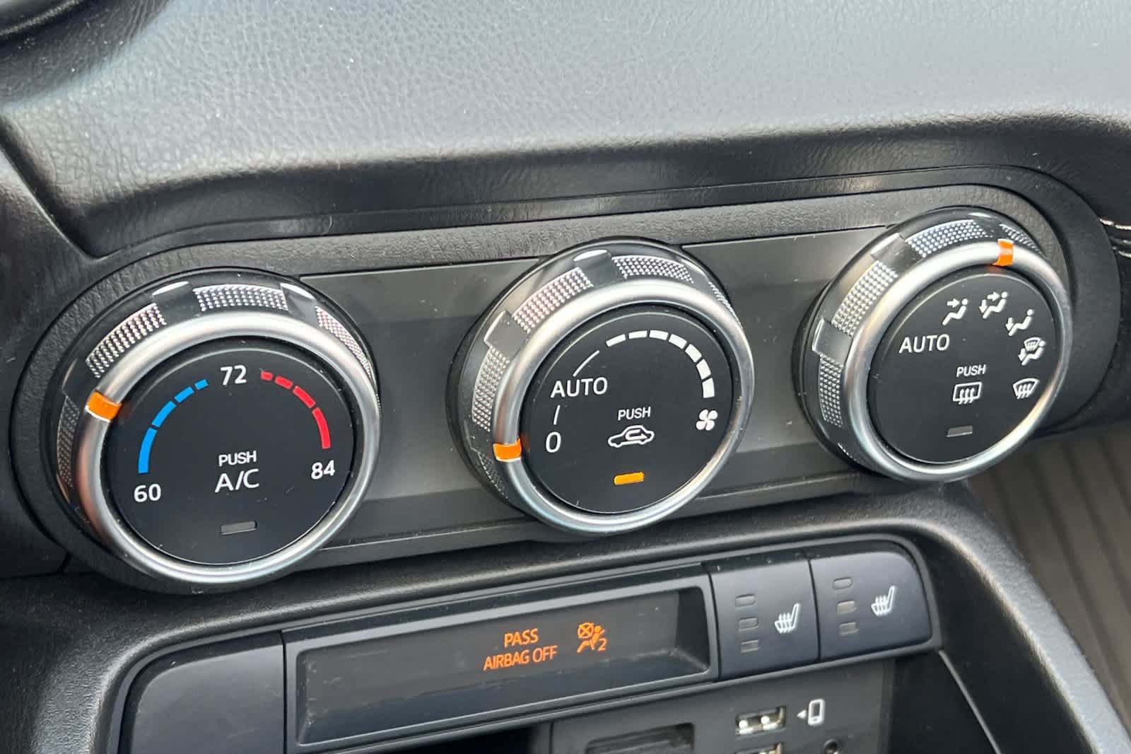 Used 2022 MAZDA MX-5 Miata Grand Touring RWD image 17