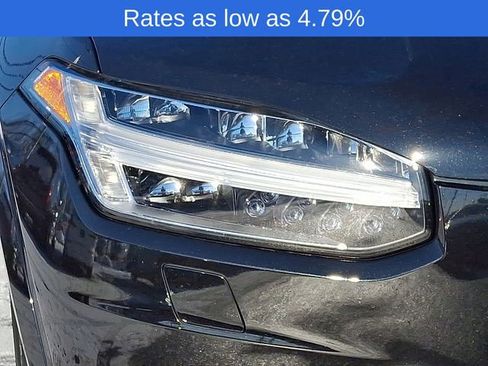 Certified 2023 Volvo XC90 B6 Ultimate w/ Lounge Package image 9