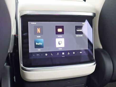 Used 2022 Tesla Model X image 26