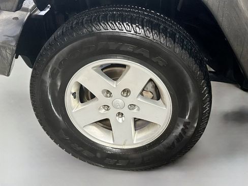 Used 2012 Jeep Wrangler Sport AWD/4WD image 25