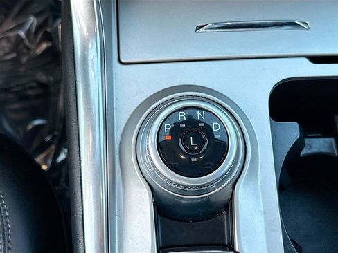 Used 2022 Ford Explorer XLT w/ Equipment Group 202A image 35