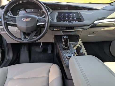 Used 2023 Cadillac XT4 Luxury FWD image 25