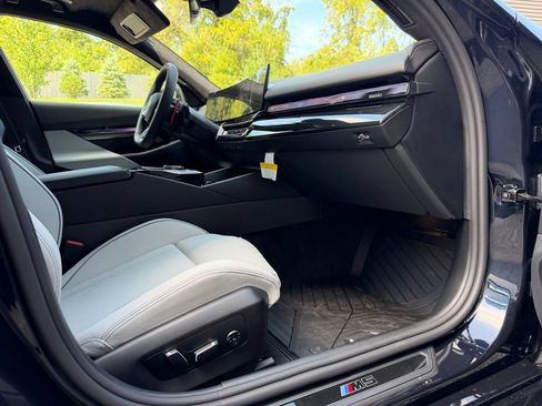 Used 2027 BMW M5 Touring AWD/4WD image 21