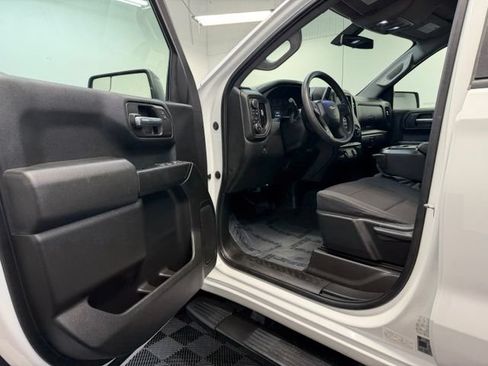 Used 2021 Chevrolet Silverado 1500 Custom AWD/4WD image 11