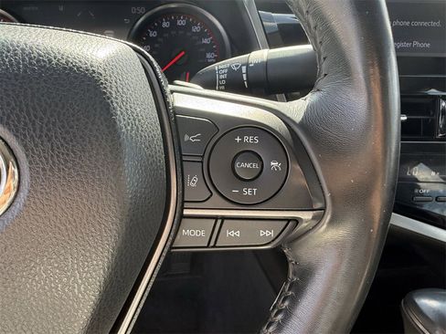 Used 2022 Toyota Camry XSE image 15