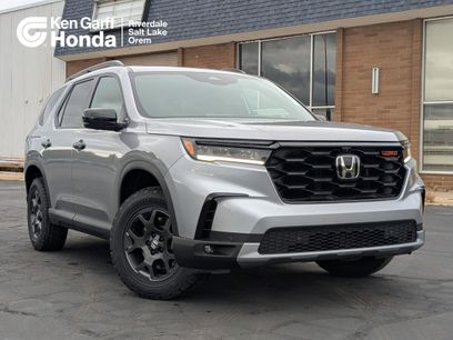 New 2025 Honda Pilot TrailSport