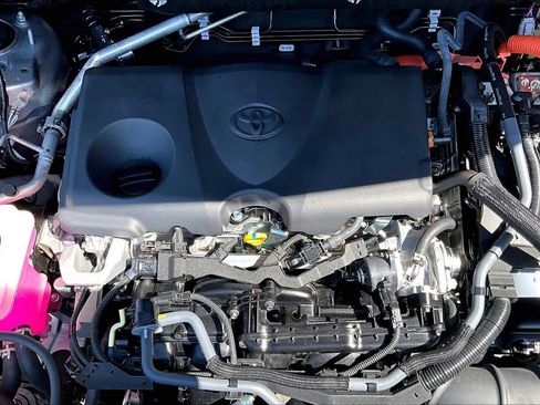 Used 2025 Toyota RAV4 LE AWD/4WD image 33