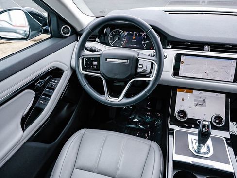 Used 2023 Land Rover Range Rover Evoque SE image 14