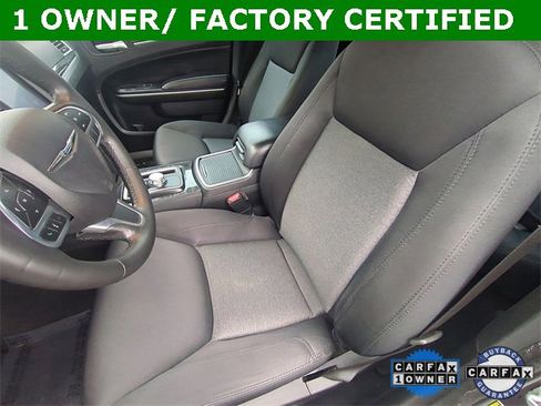 Used 2021 Chrysler 300 Touring w/ Sport Appearance Package image 28