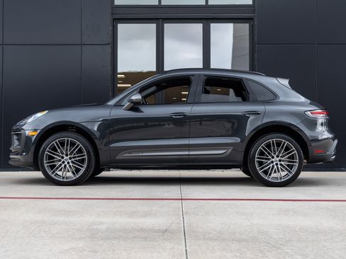 New 2026 Porsche Macan Turbo image 2