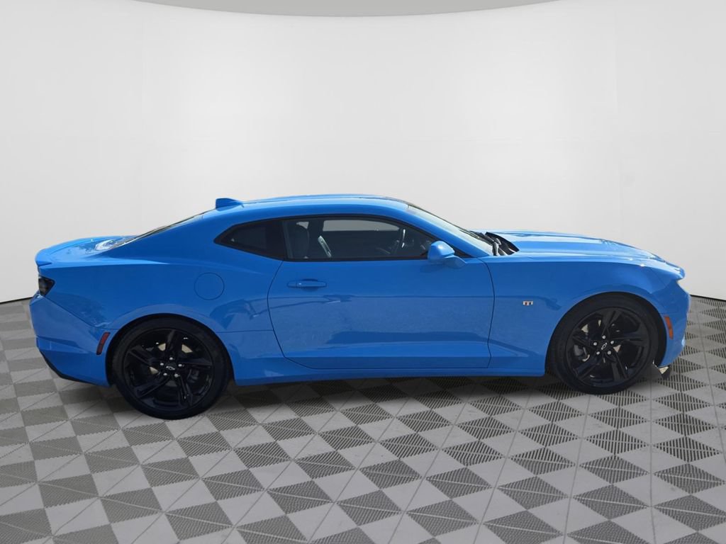 Used 2022 Chevrolet Camaro LT w/ RS Package RWD image 5