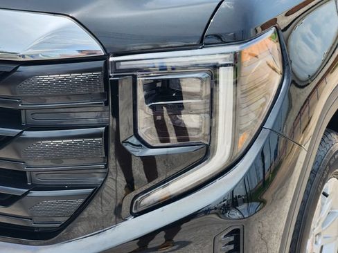 Used 2023 GMC Sierra 1500 Pro w/ Pro Value Package RWD image 9