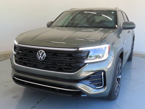 New 2026 Volkswagen Atlas Cross Sport SEL Premium R-Line AWD/4WD image 9