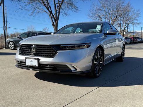 Certified 2025 Honda Accord Touring image 9