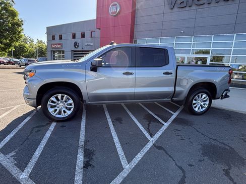 Used 2025 Chevrolet Silverado 1500 Custom AWD/4WD image 4