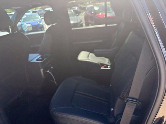 Used 2023 Ford Expedition Platinum AWD/4WD image 8