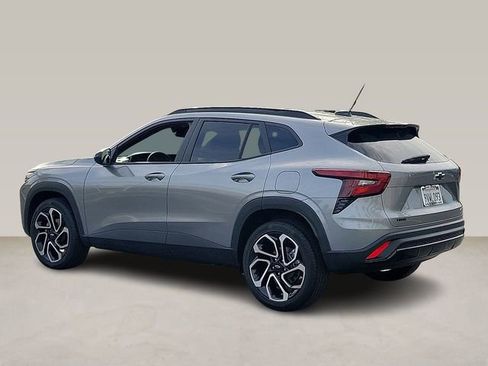 Used 2025 Chevrolet Trax RS w/ Driver Confidence Package image 4