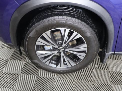 Used 2023 Nissan Rogue SV image 15