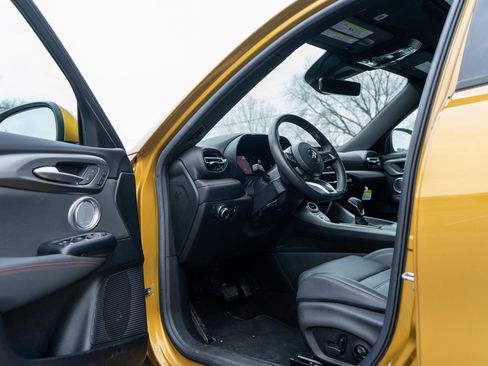 Used 2024 Dodge Hornet GT Plus w/ Tech Pack Plus w/o Parking image 14