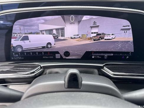 Used 2023 Cadillac Escalade ESV Sport AWD/4WD image 33
