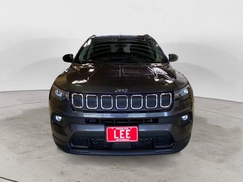 Used 2022 Jeep Compass Latitude image 9