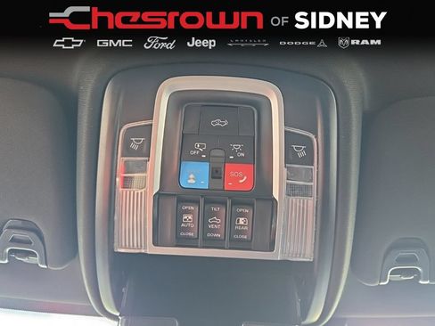 Used 2025 RAM 2500 Limited AWD/4WD image 31